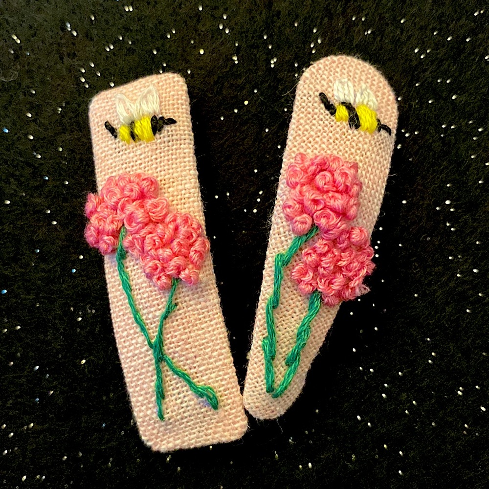 Set of two embroidery hair clips